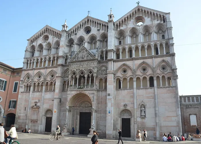 Degli Este Comacchio 코디고로